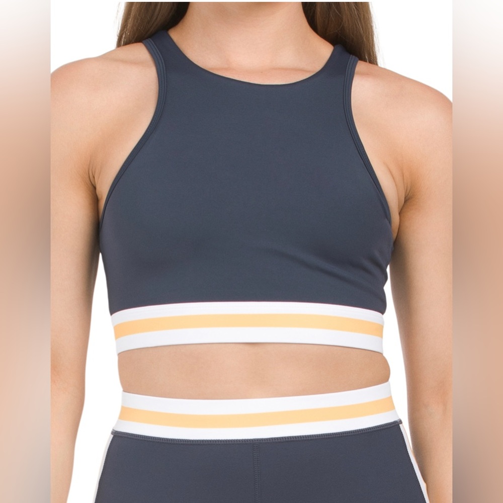 Wilo sports bra and bike shorts in size small